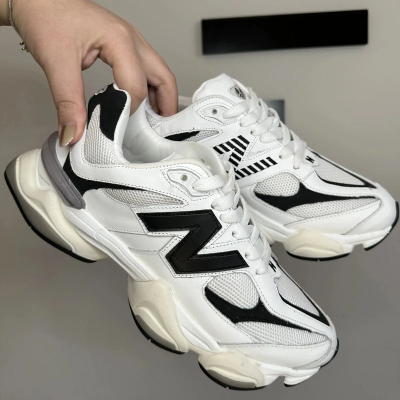 Tênis New Balance 9060 Unissex Branco com Preto