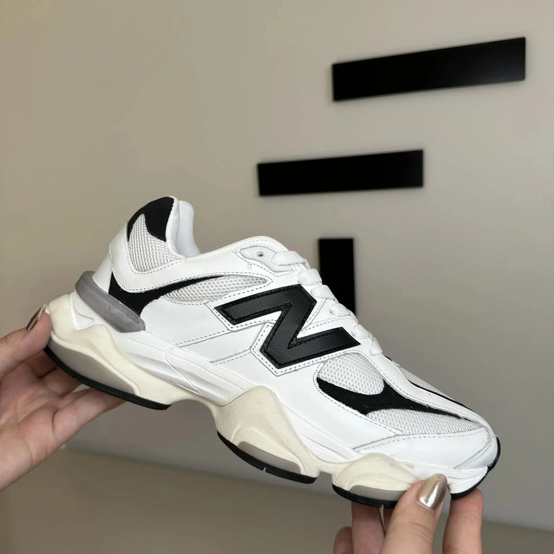 Tênis New Balance 9060 Unissex Branco com Preto