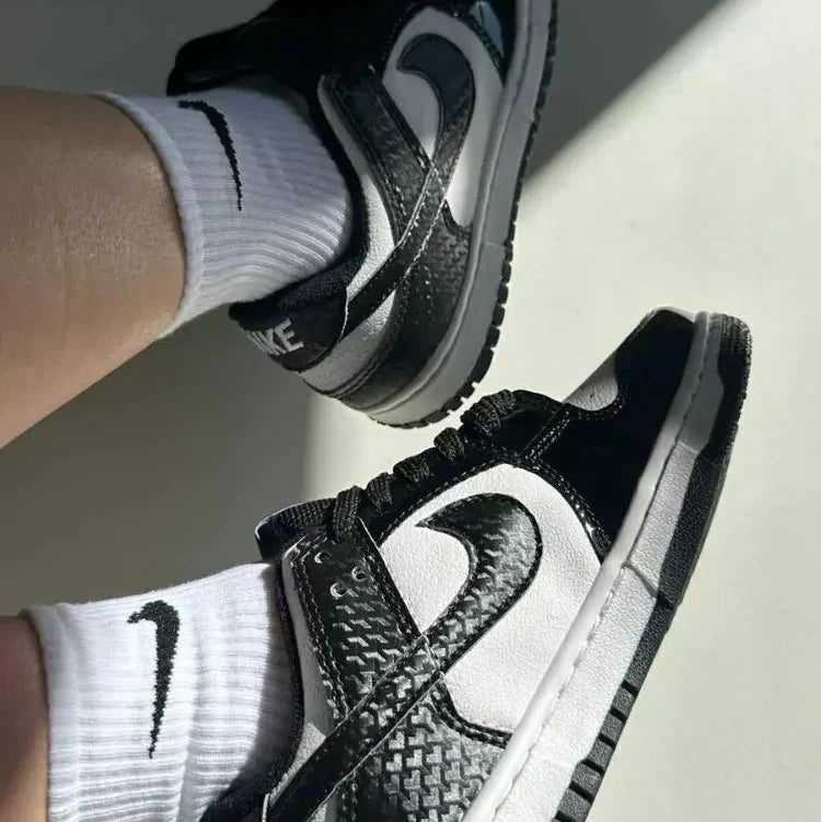 Tênis Nike Dunk Carbon Verniz